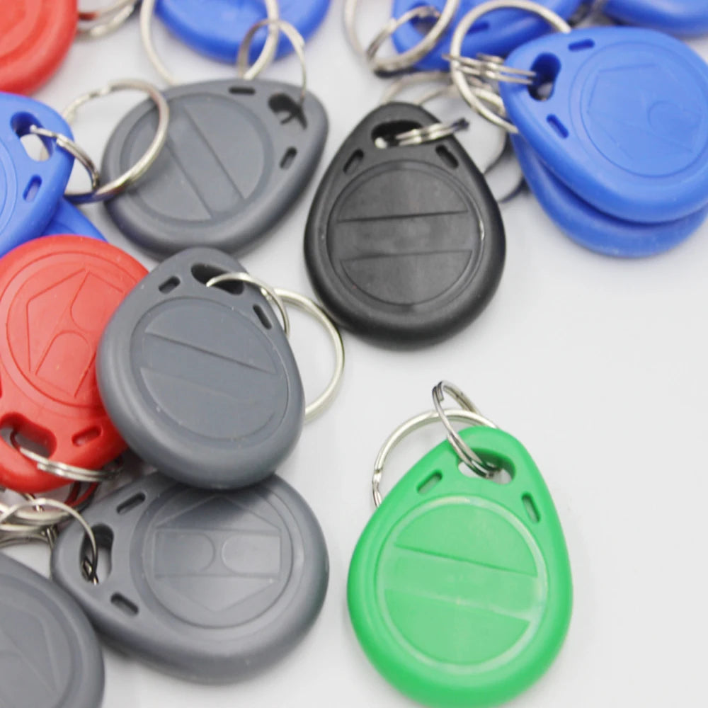 100pcs Waterproof EM4305 T5577 Copy Rewritable Writable Rewrite Duplicate RFID Tag Proximity ID Token Key Keyfobs Ring Clone Car