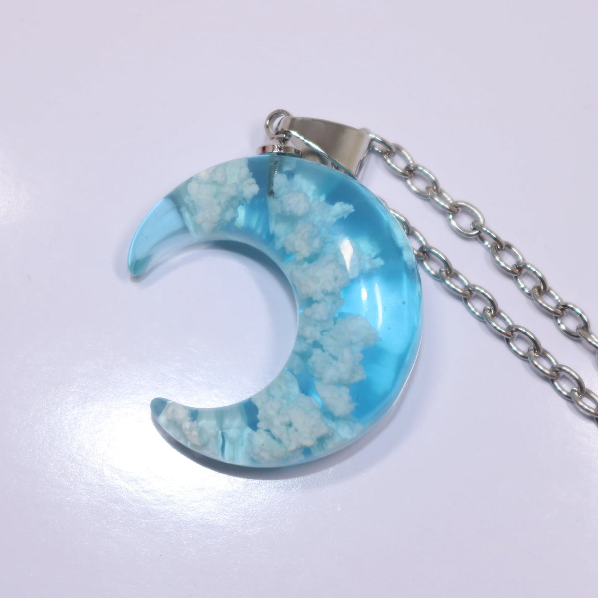 Manual Resin Ball Crescent Moon Chain Necklace Women Blue Sky White Cloud Necklace Fashion Jewelry Gift for Girlfriend Dropship