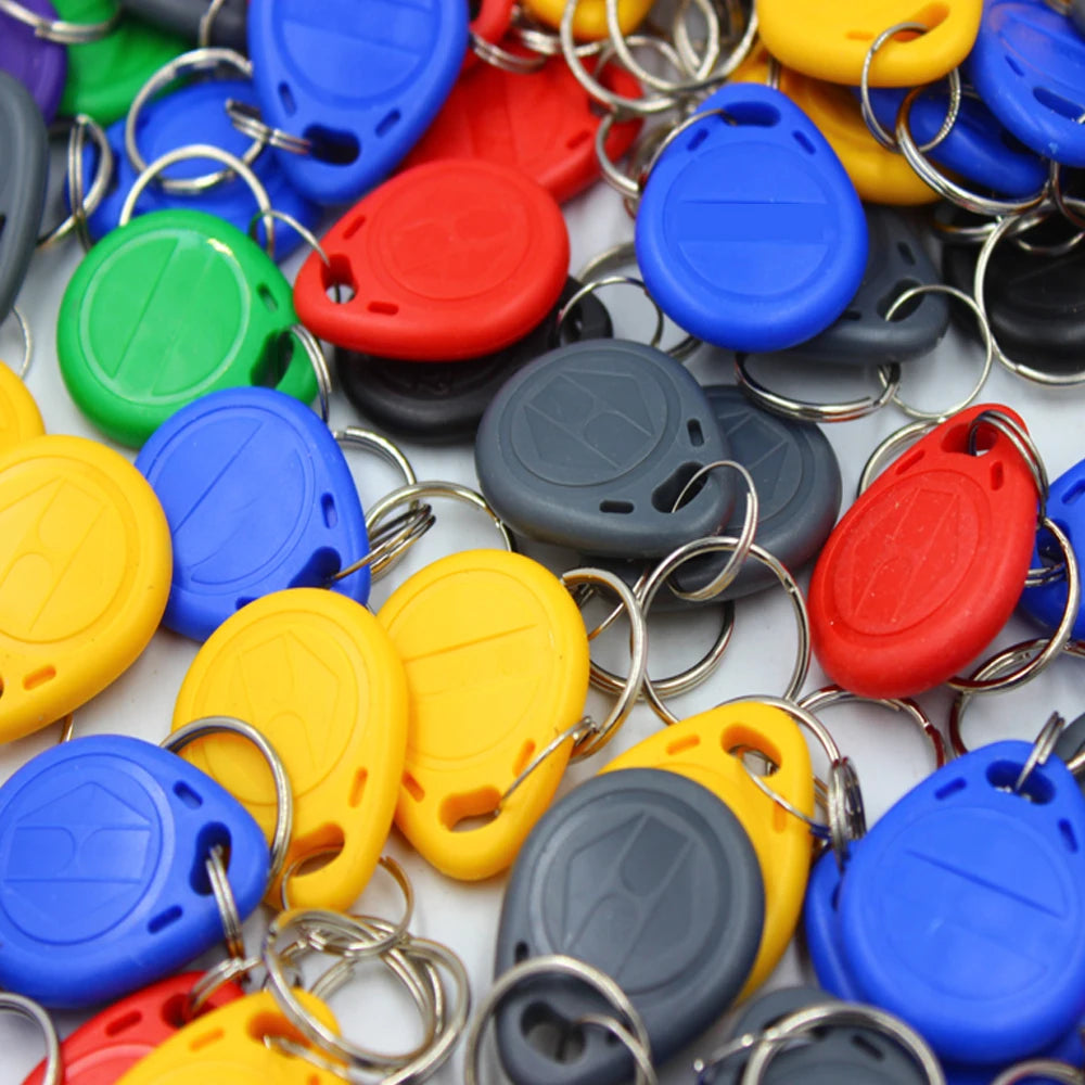 100pcs Waterproof EM4305 T5577 Copy Rewritable Writable Rewrite Duplicate RFID Tag Proximity ID Token Key Keyfobs Ring Clone Car
