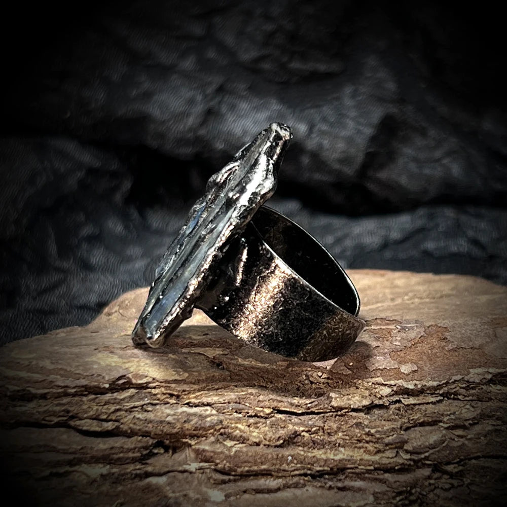 Natural Blue Crystal Ring Adjustable Open Design Vintage Rough Metal Setting Unique Flash Stone Jewelry for Boho Gothic Style