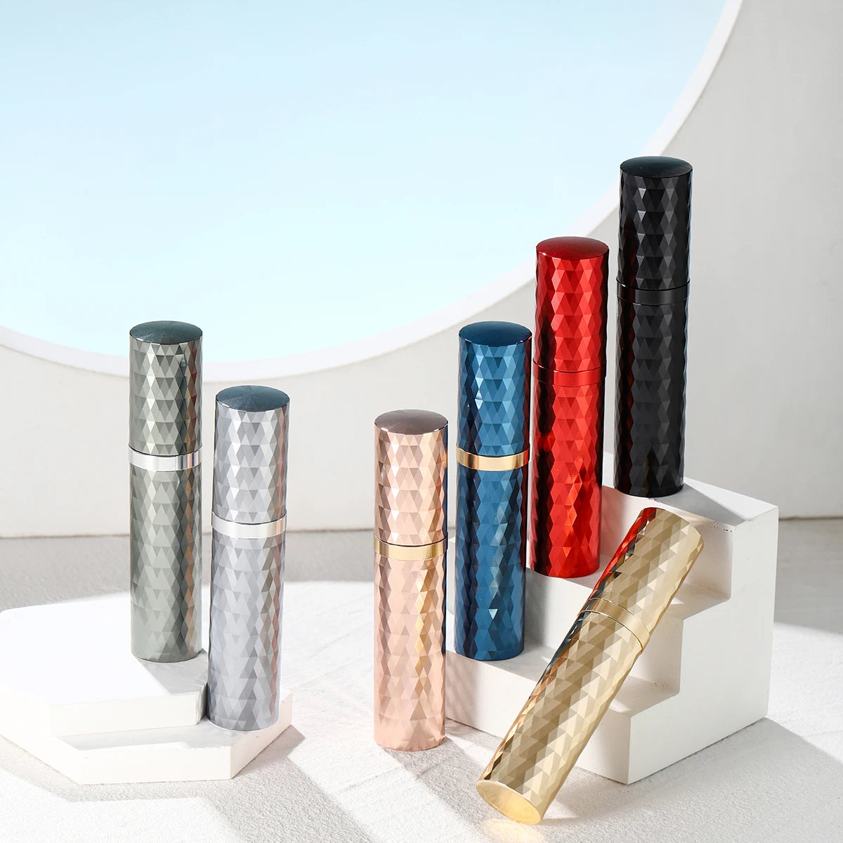 Luxury Premium Class Diamond Mini Travel Portable Bottom Filling Refillable Perfume Bottle Mini Spray Bottle 5ml Atomizer 1pcs