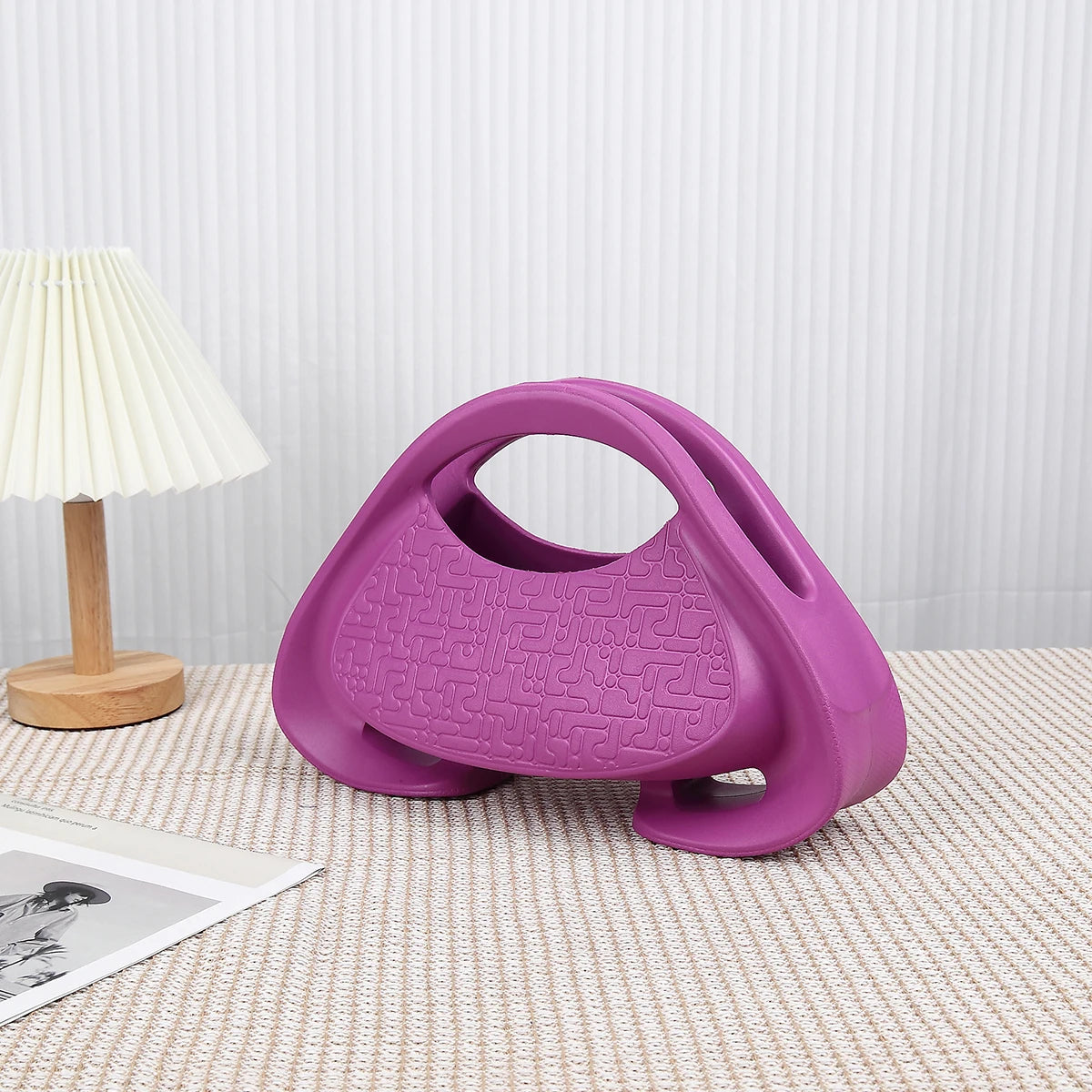 Unique Handheld Bag for Women's 2024 New Versatile Handheld Saddle Bag with a Small Texture for Casual Crossbody Bag