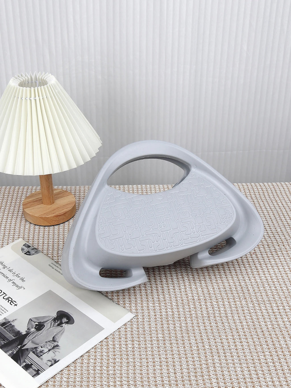 Unique Handheld Bag for Women's 2024 New Versatile Handheld Saddle Bag with a Small Texture for Casual Crossbody Bag