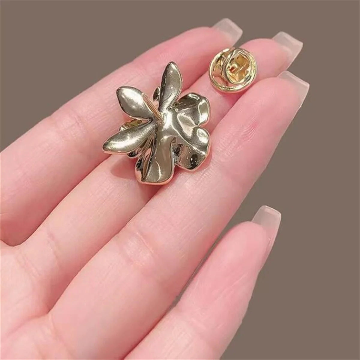1Pc Temperament Gardenia Brooch For Men's Fashionable And Versatile Women's Exquisite Jewelry, Birthday Party banquet Gift 2024