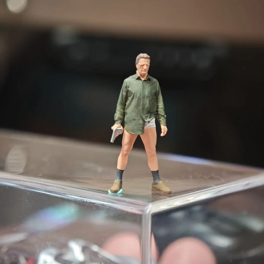 1/64 Static Model Doll Figurine Model Car Scene Diorama The White Miniature