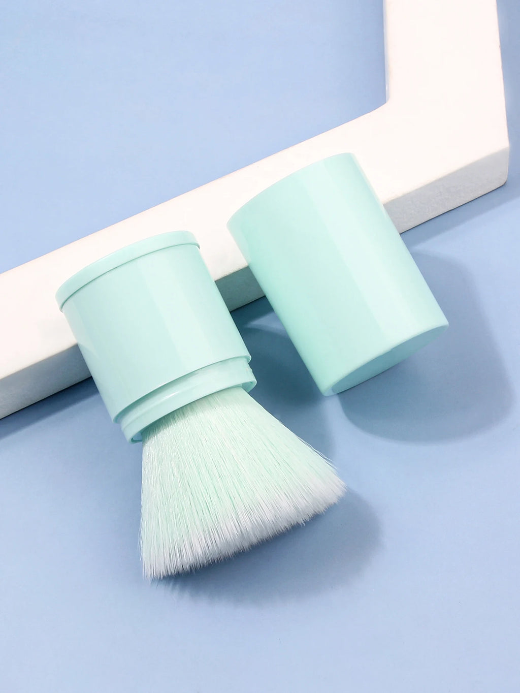 1pcs Portable Mini Retractable Blush Brush Soft Loose Powder Foundation Makeup Brush Multi Functional Beauty Makeup Tool