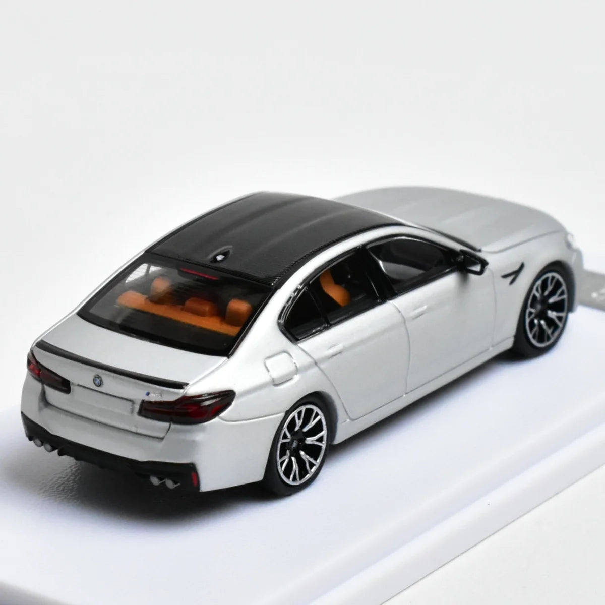 Howie Model HM 1:64 M5 F90 Diecast Model Car