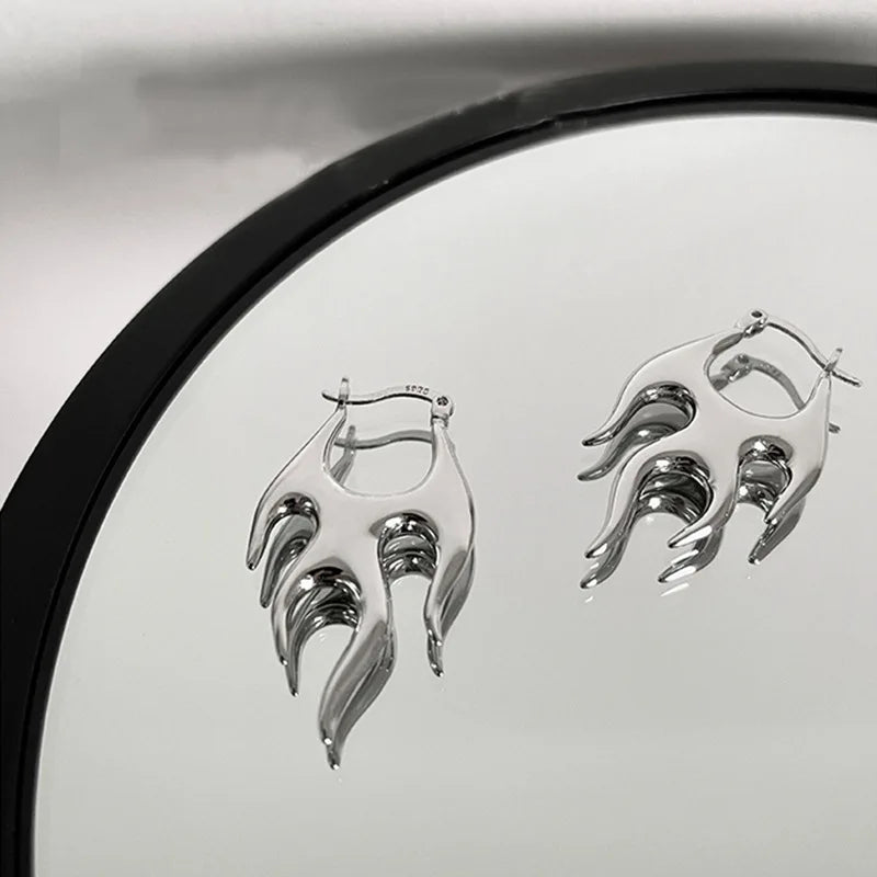 LATS Personality Exaggerated Metallic Flame Hoop Earrings for Women Fashion Luxury Versatile Jewelry Accessories Wholesale