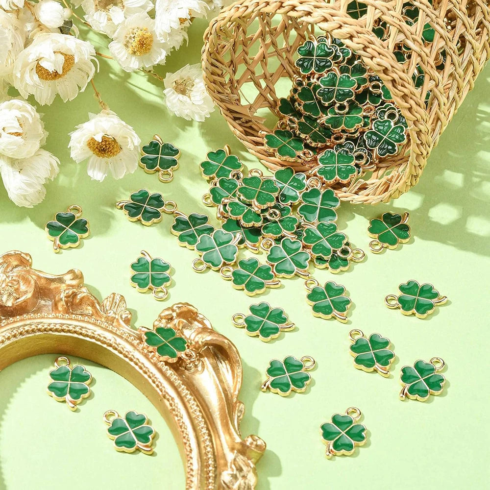50pcs Lucky Four-Leaf Clover Charm Pendants Shamrock Hanging Charms Four Petal Lucky Leaf Pendant Charm DIY Jewlery Accessories