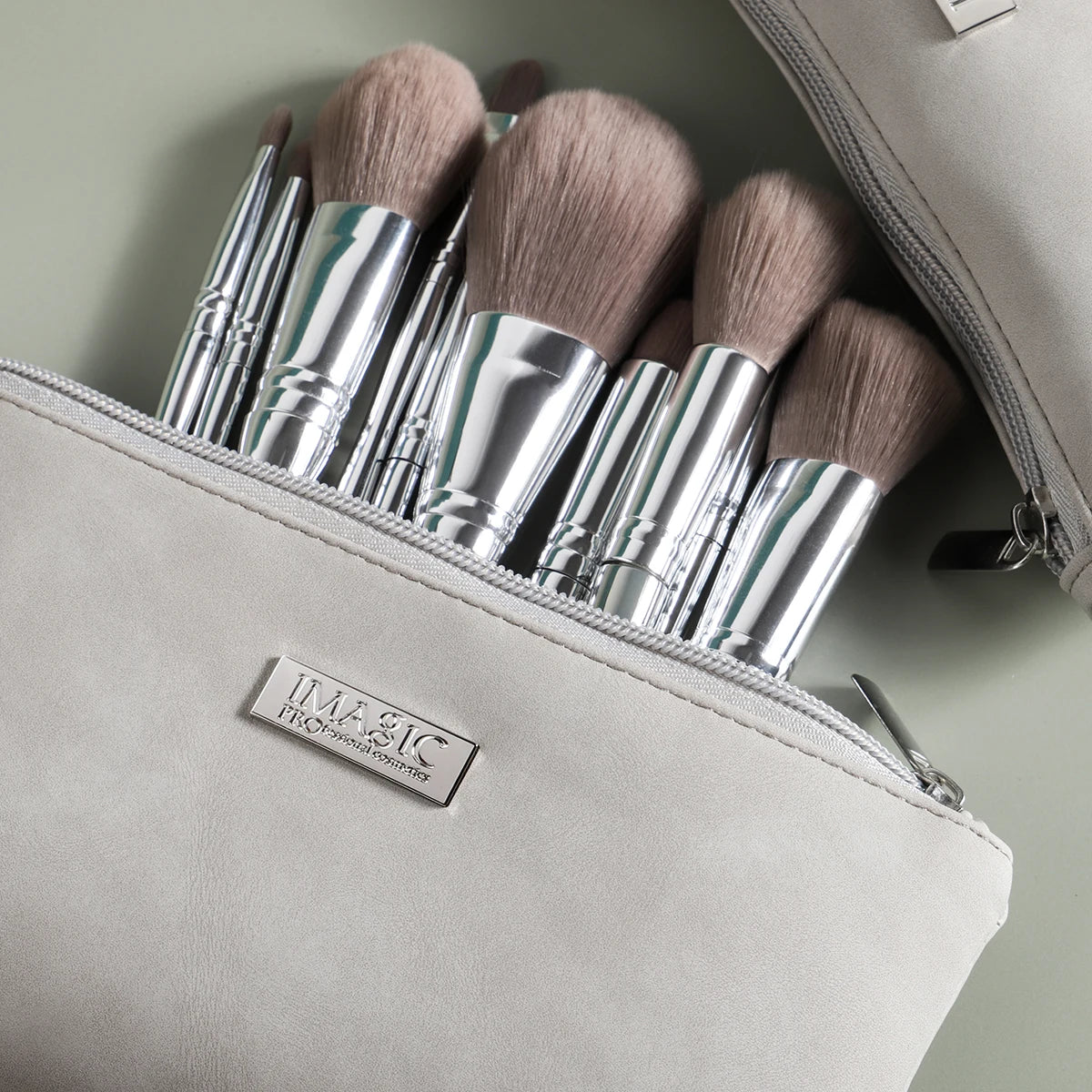 IMAGIC 13pc Makeup Brushes Set Foundation Powder Eyeshadow Portable Natural Hair Professional Blending With Storage Bag Cosmetic