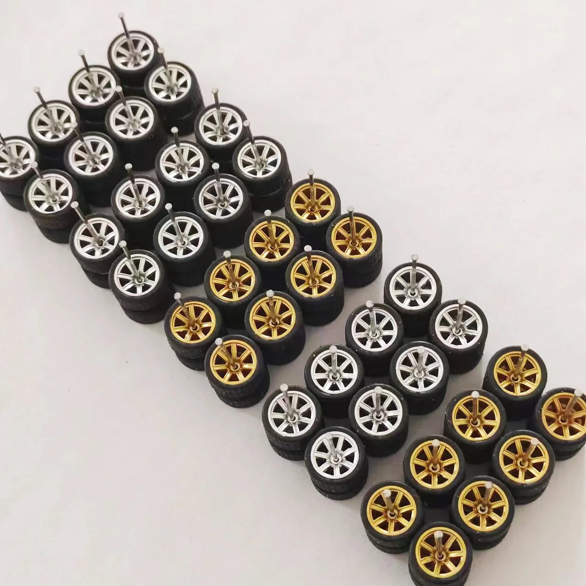 20 Sets 1/64 Alloy Car Wheels w Rubber Tires Axles for 1:64 Mini Model Cars Matchbox Domeka HW