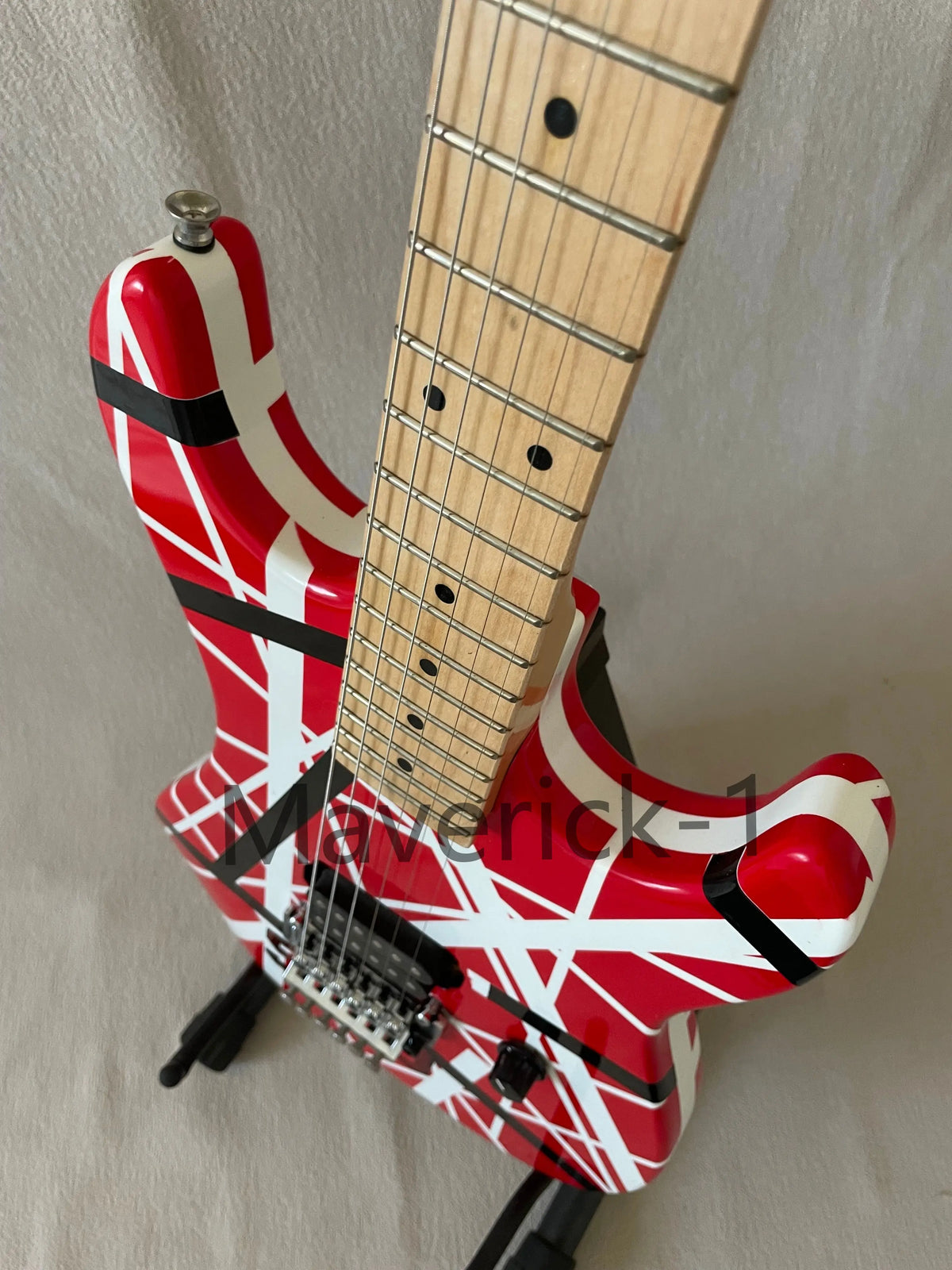 5150 White Stripe Red Electric Guitar Floyd Rose Tremolo Bridge, Locking Nut, Maple Neck & Fingerboard