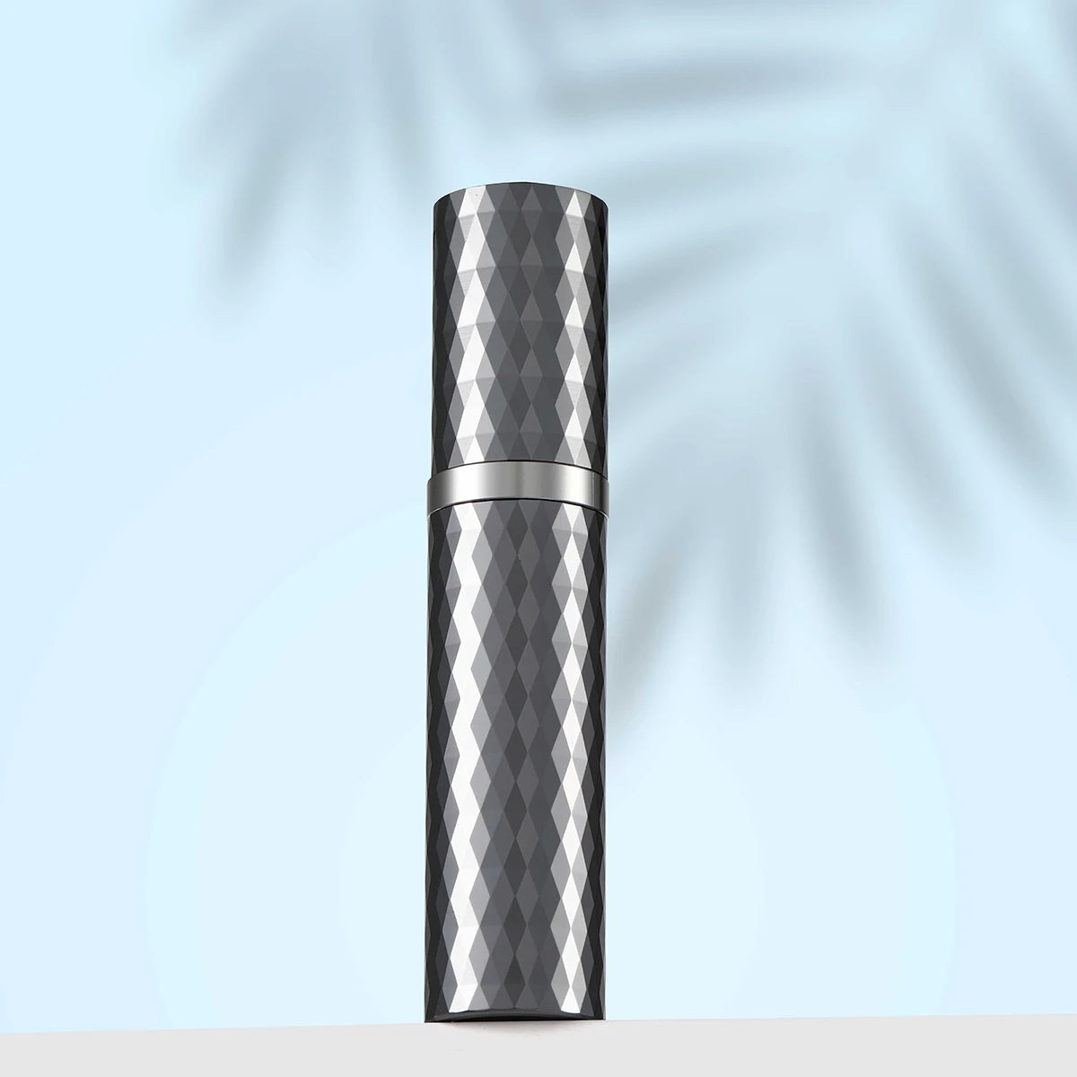 Luxury Premium Class Diamond Mini Travel Portable Bottom Filling Refillable Perfume Bottle Mini Spray Bottle 5ml Atomizer 1pcs