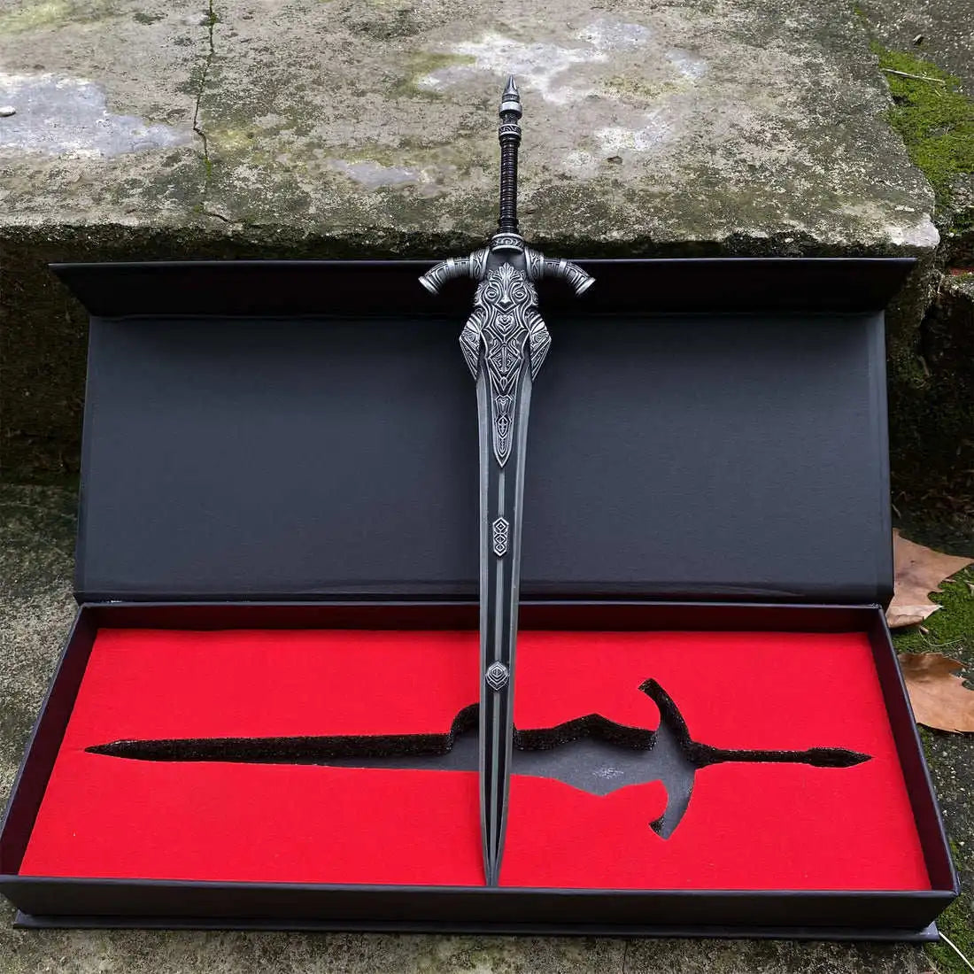 30cm Game Peripheral Wolf Knight Greatsword Desktop Ornament Model Knife Toy Unsharpened Decorations Sword Gifts Collections