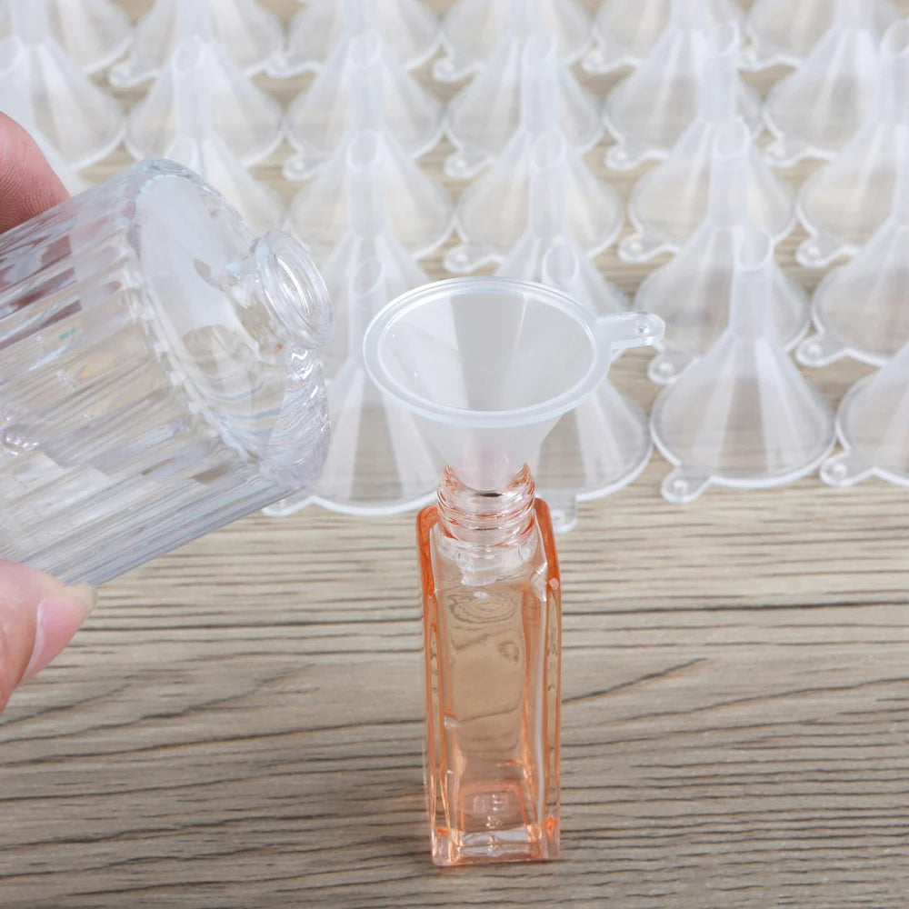 100/50pcs Mini Plastic Funnel, Perfume Liquid Funnel Essential Oil Filling Funnel, Small Clear Plastic Funnel for Liquid Filling