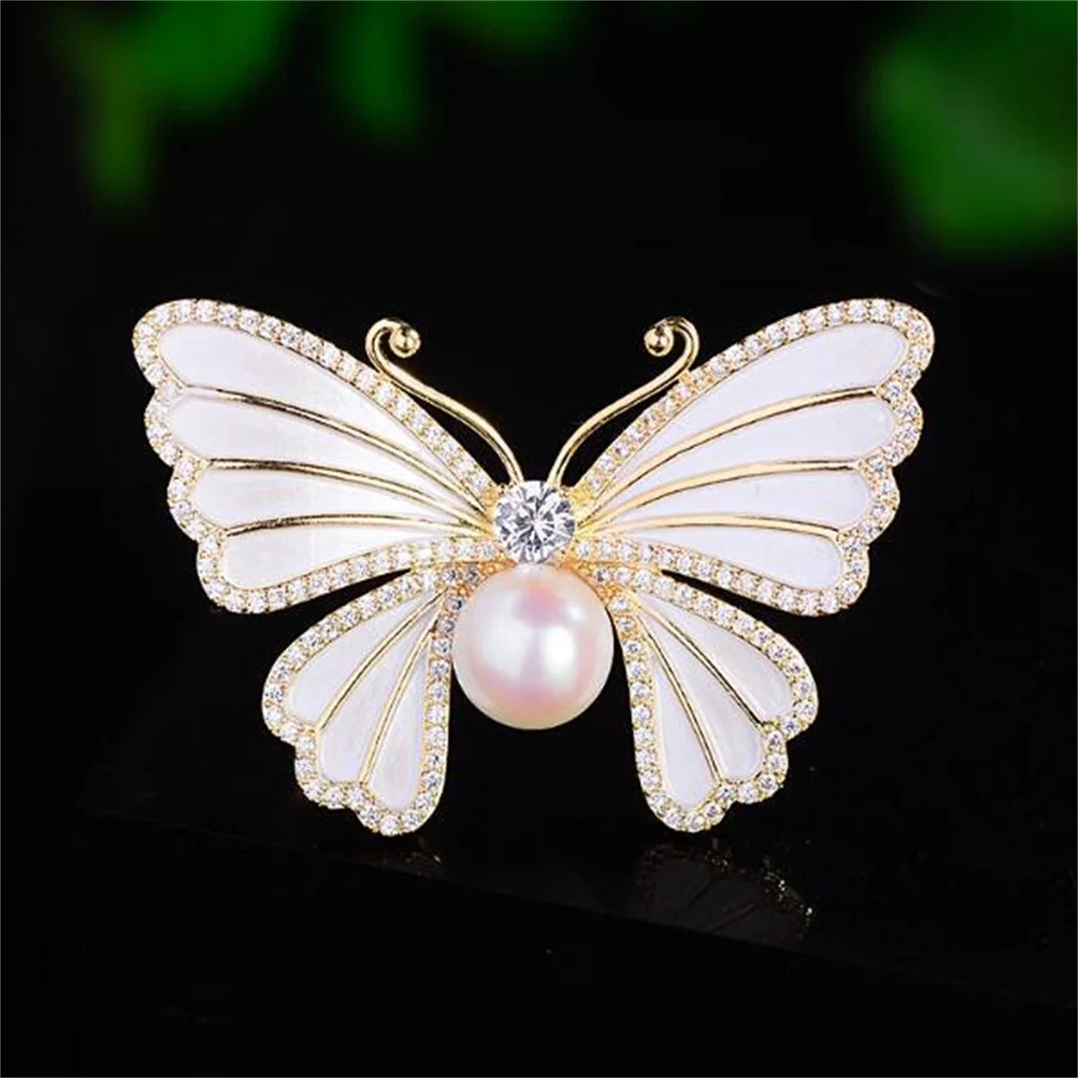 Luxury Butterfly Brooch, Exquisite Chest Flower Pin, Ladies' Jewelry Gift, Birthday Party Clothing Or Backpack, Suit Accessories