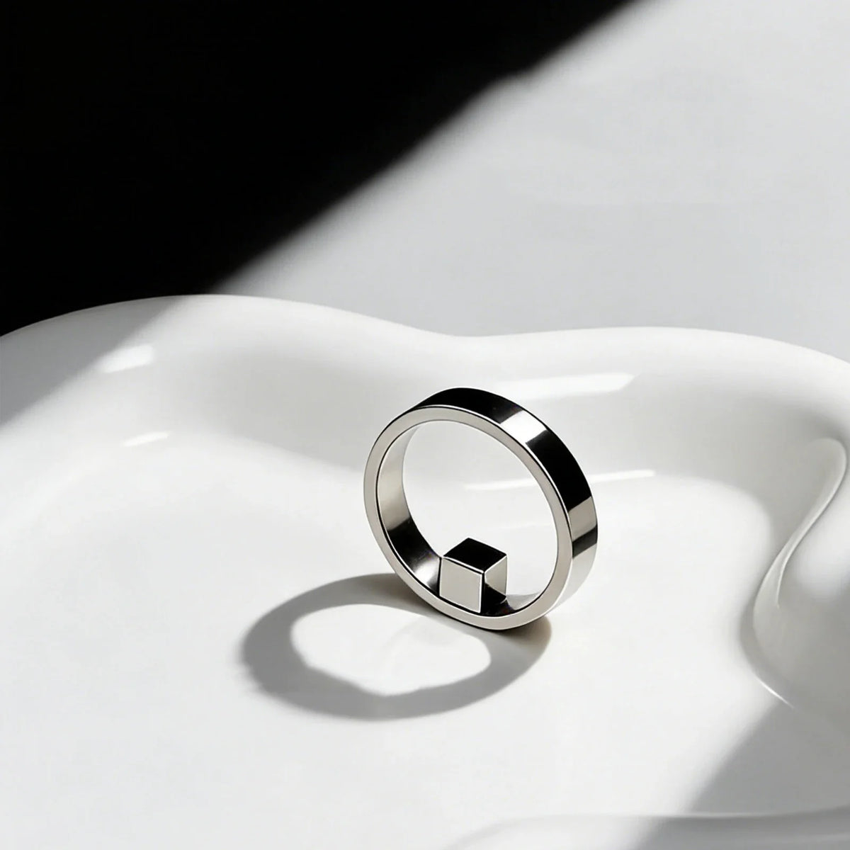 Magnetic Ring Hollow Cat Eye Tool Professional Black Hole Cat‑Eye Design DIY Nail Art Accessory