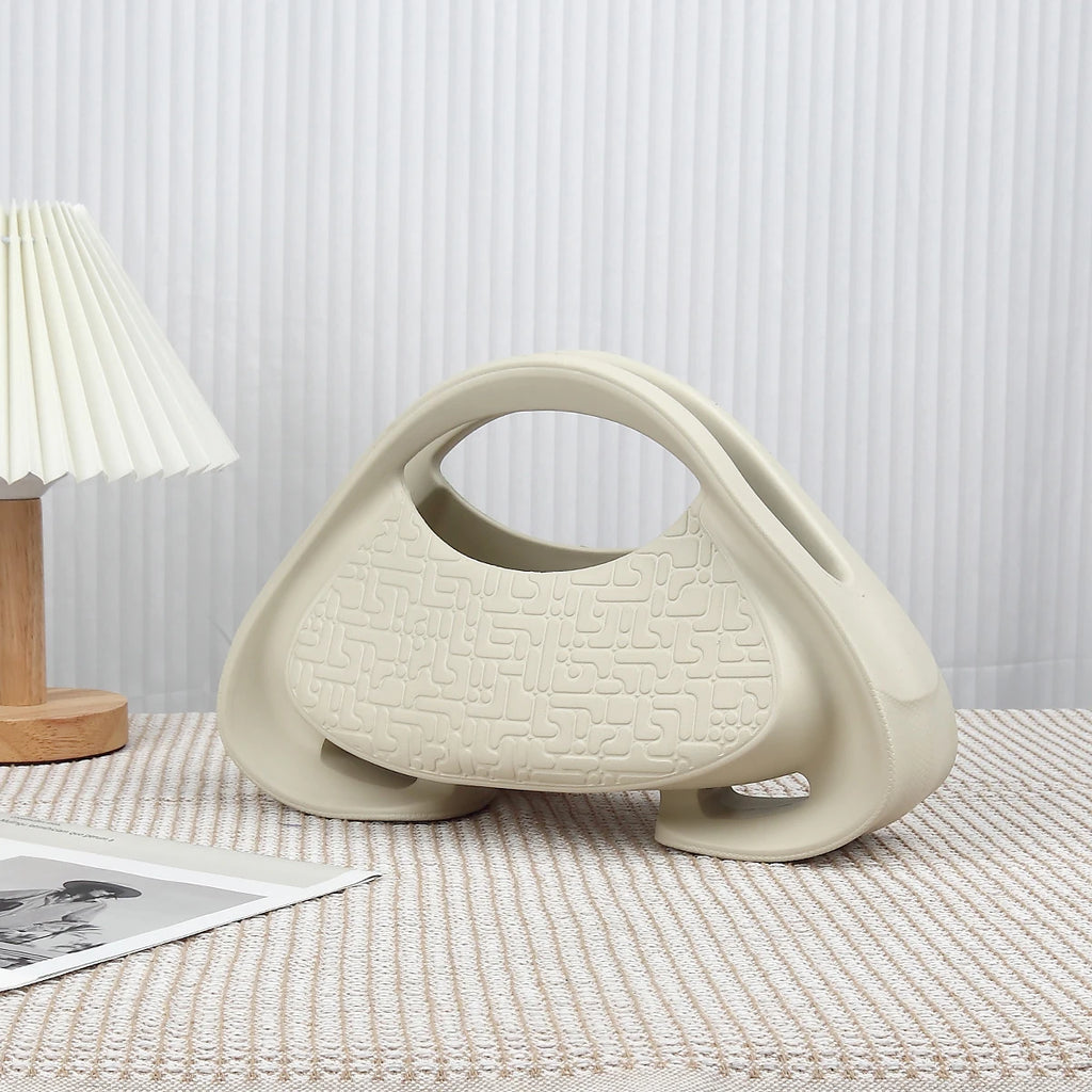 Unique Handheld Bag for Women's 2024 New Versatile Handheld Saddle Bag with a Small Texture for Casual Crossbody Bag
