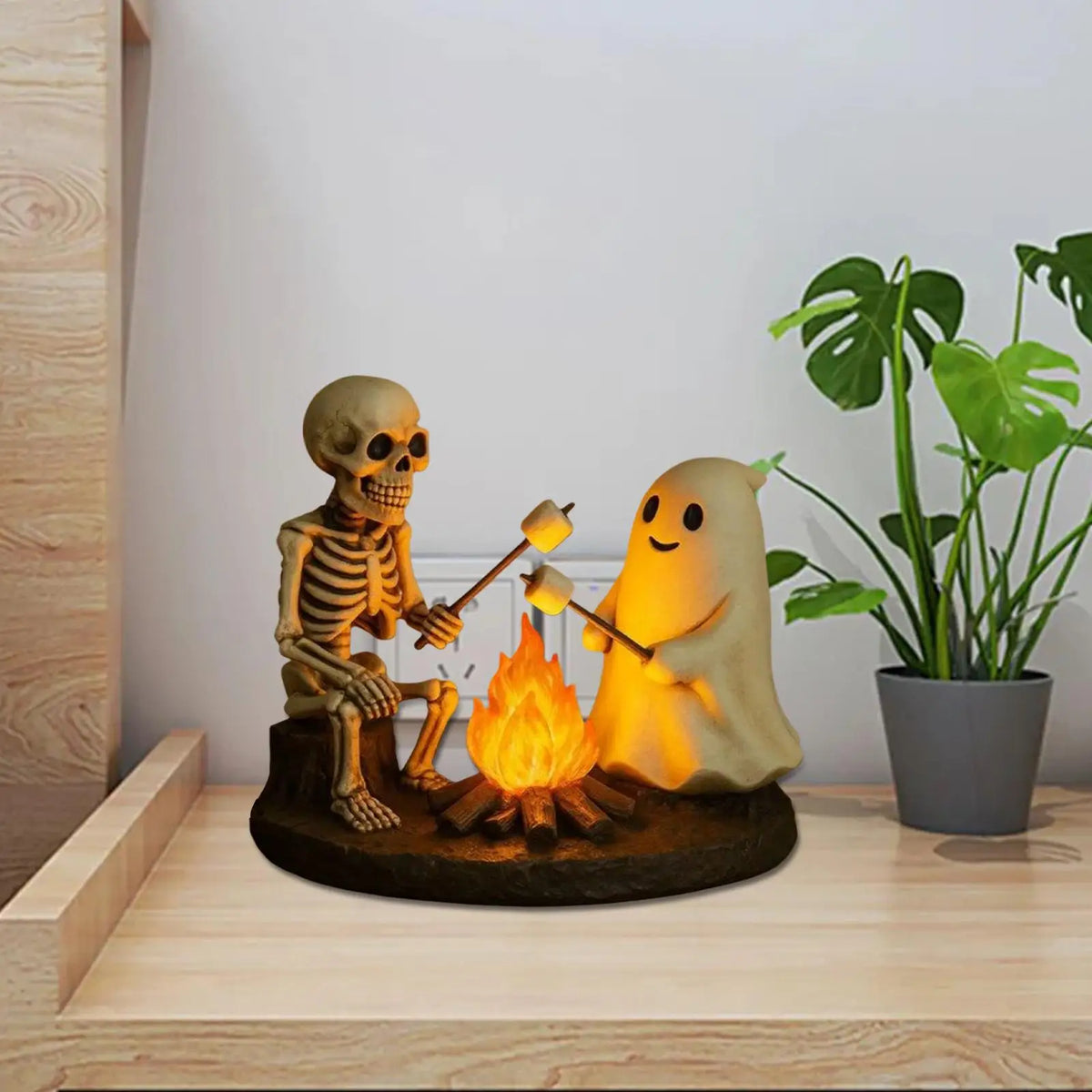 Halloween Skeleton & Ghost Bonfire Night Lamp, Flickering Campfire Nightlight, Spooky Indoor Tabletop Home Decoration Ornament