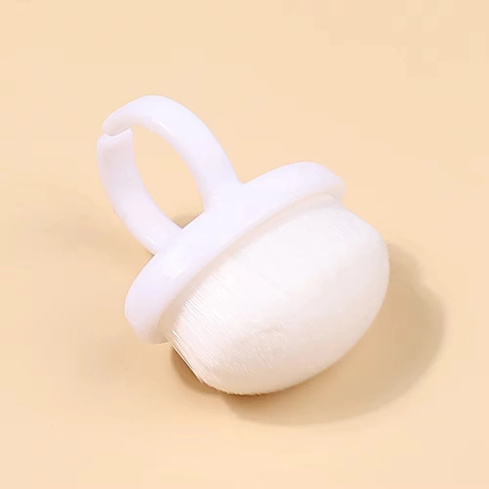 1Pcs Plastic Nails Art Dust Cleaning Brush Buckle Brush Oval Gel Dust Cleaning Make Up Ring-shaped Brush Manicure Tools