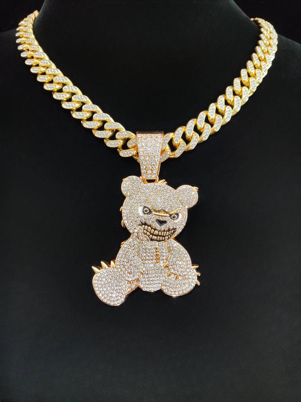 2024 New Arrival Hip Hop Bear Shape Pendant Necklace Men Women Chain Iced Out Bling Bling Necklaces HipHop Jewelry Fashion Gift