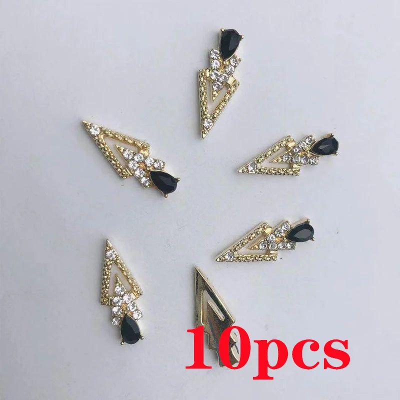 1 Bag Random Luxury Nail Art Dangle Jewelry  (Heart Bowknot)  Mixed Style 3D Nail Art Charms Tassel Design Alloy Nail Art Dangle