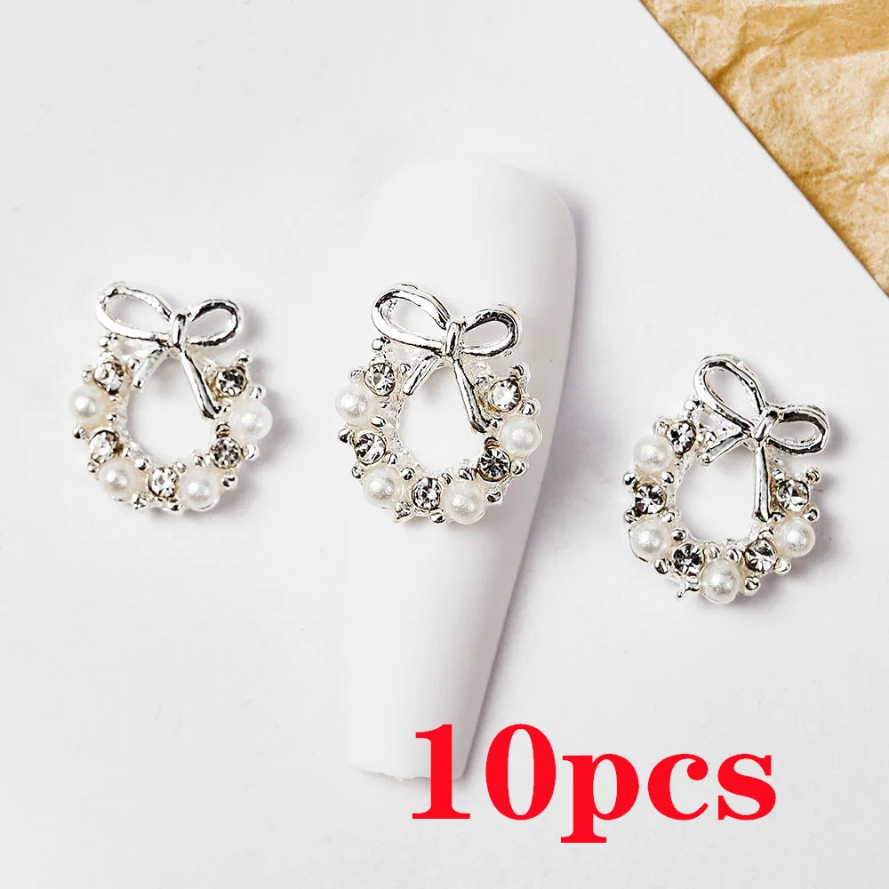 1 Bag Random Luxury Nail Art Dangle Jewelry  (Heart Bowknot)  Mixed Style 3D Nail Art Charms Tassel Design Alloy Nail Art Dangle