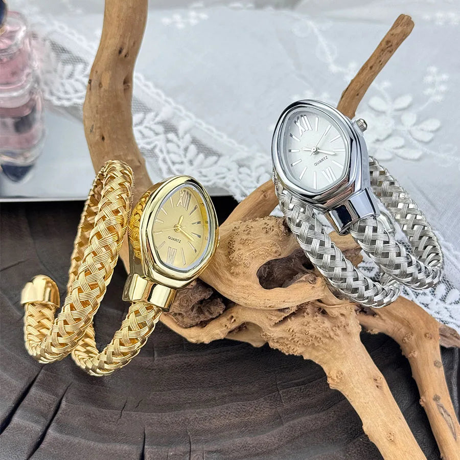 Simplified Design Hollow Snake Wrapping Open Bracelet Elegant Quartz Watch for Women Luxury Fashionable Wristwatch