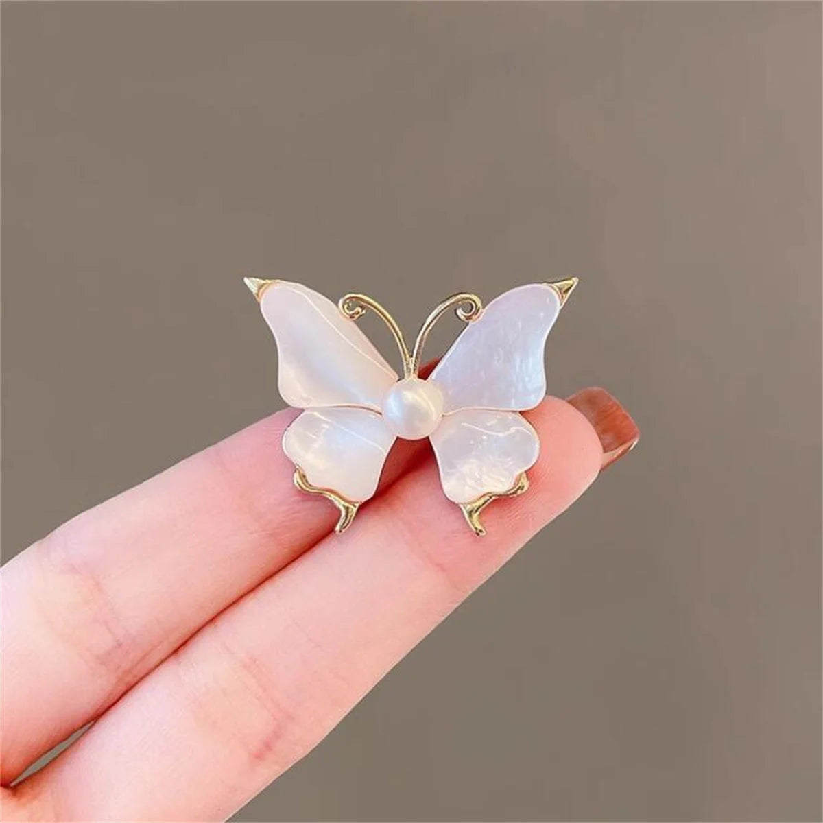 Luxury Butterfly Brooch, Exquisite Chest Flower Pin, Ladies' Jewelry Gift, Birthday Party Clothing Or Backpack, Suit Accessories