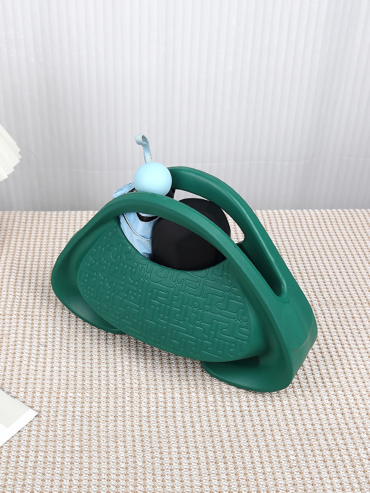Unique Handheld Bag for Women's 2024 New Versatile Handheld Saddle Bag with a Small Texture for Casual Crossbody Bag