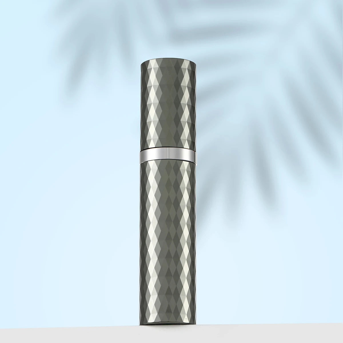 Luxury Premium Class Diamond Mini Travel Portable Bottom Filling Refillable Perfume Bottle Mini Spray Bottle 5ml Atomizer 1pcs
