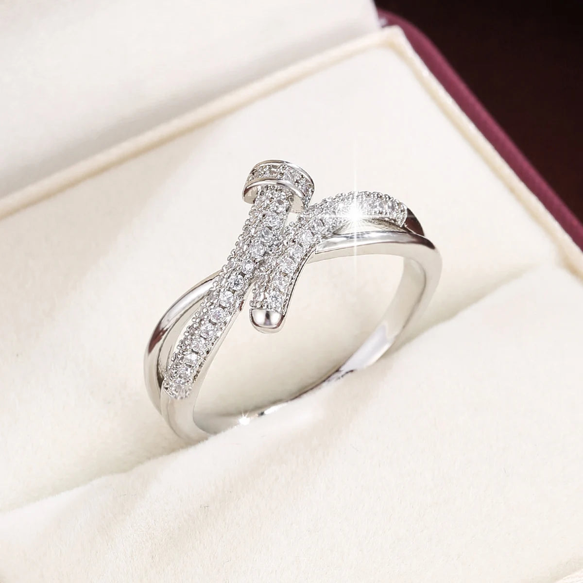 Fashion Twisted Rivet Women's Ring Elegant CZ Lines Cross Ring for Daily & Party Wear