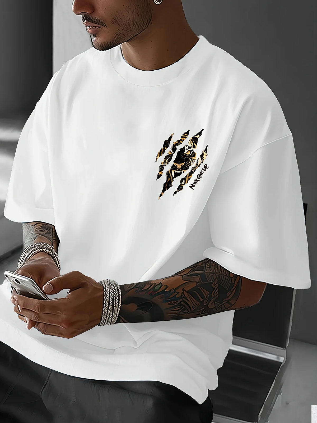 Tiger Claw Mark Never Give Up Print on Premium Soft 100% Cotton Men's T-Shirt Perfect for Summer Streetwear and Bold Style