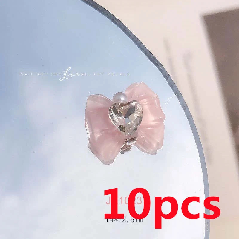 1 Bag Random Luxury Nail Art Dangle Jewelry  (Heart Bowknot)  Mixed Style 3D Nail Art Charms Tassel Design Alloy Nail Art Dangle