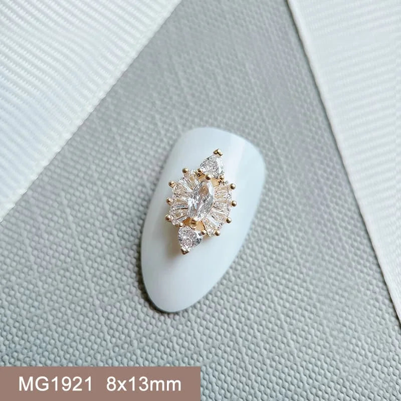 10pcs 3D Luxury Nail Art Charms Zircon Metal Star And Flower Decorations Starlight Jewelry Accessories for Manicure Supplies