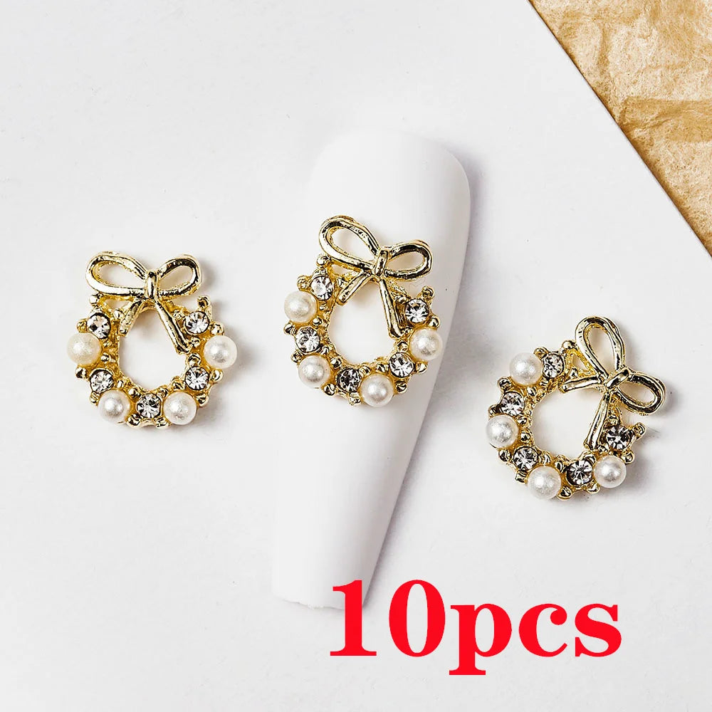 1 Bag Random Luxury Nail Art Dangle Jewelry  (Heart Bowknot)  Mixed Style 3D Nail Art Charms Tassel Design Alloy Nail Art Dangle