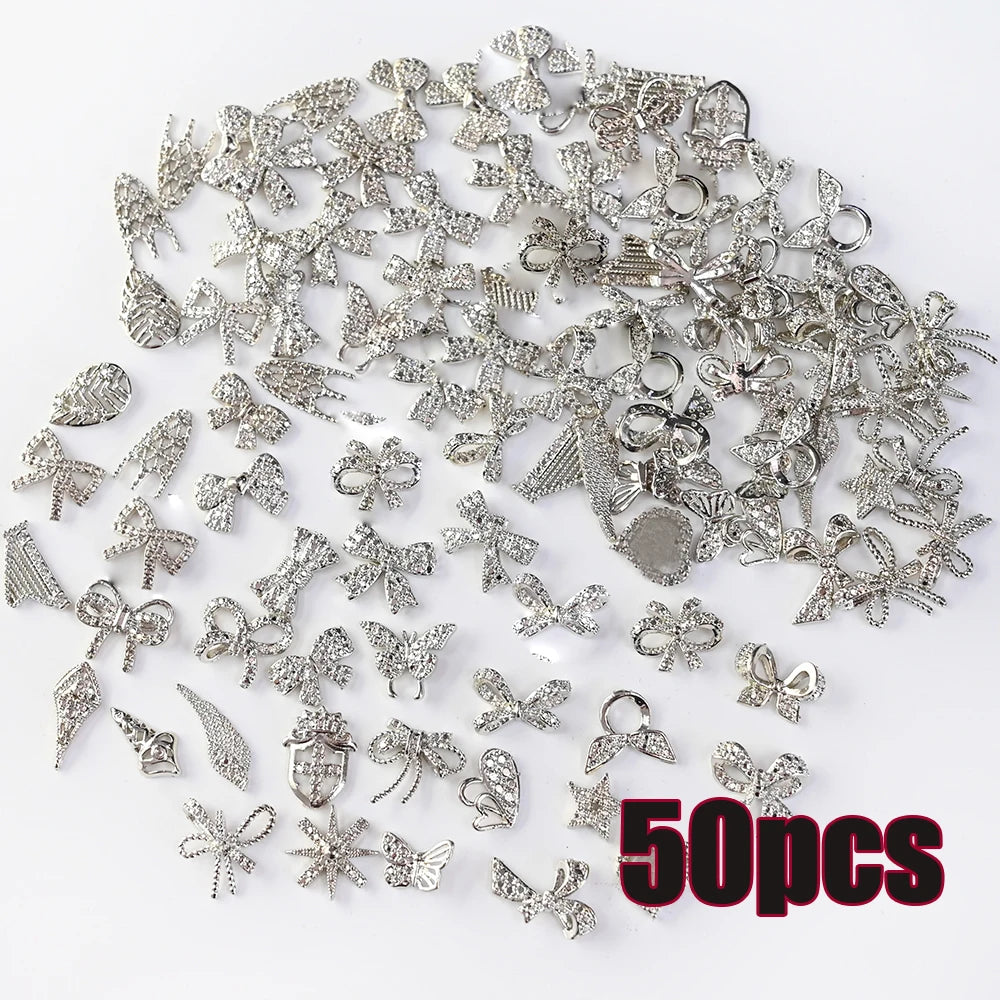 1 Bag Random Luxury Nail Art Dangle Jewelry  (Heart Bowknot)  Mixed Style 3D Nail Art Charms Tassel Design Alloy Nail Art Dangle