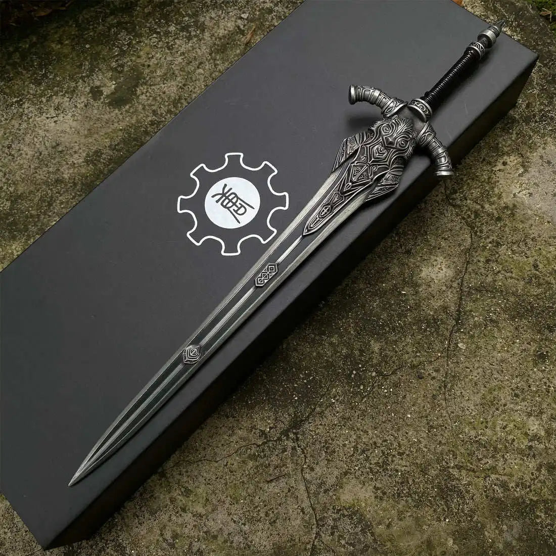 30cm Game Peripheral Wolf Knight Greatsword Desktop Ornament Model Knife Toy Unsharpened Decorations Sword Gifts Collections