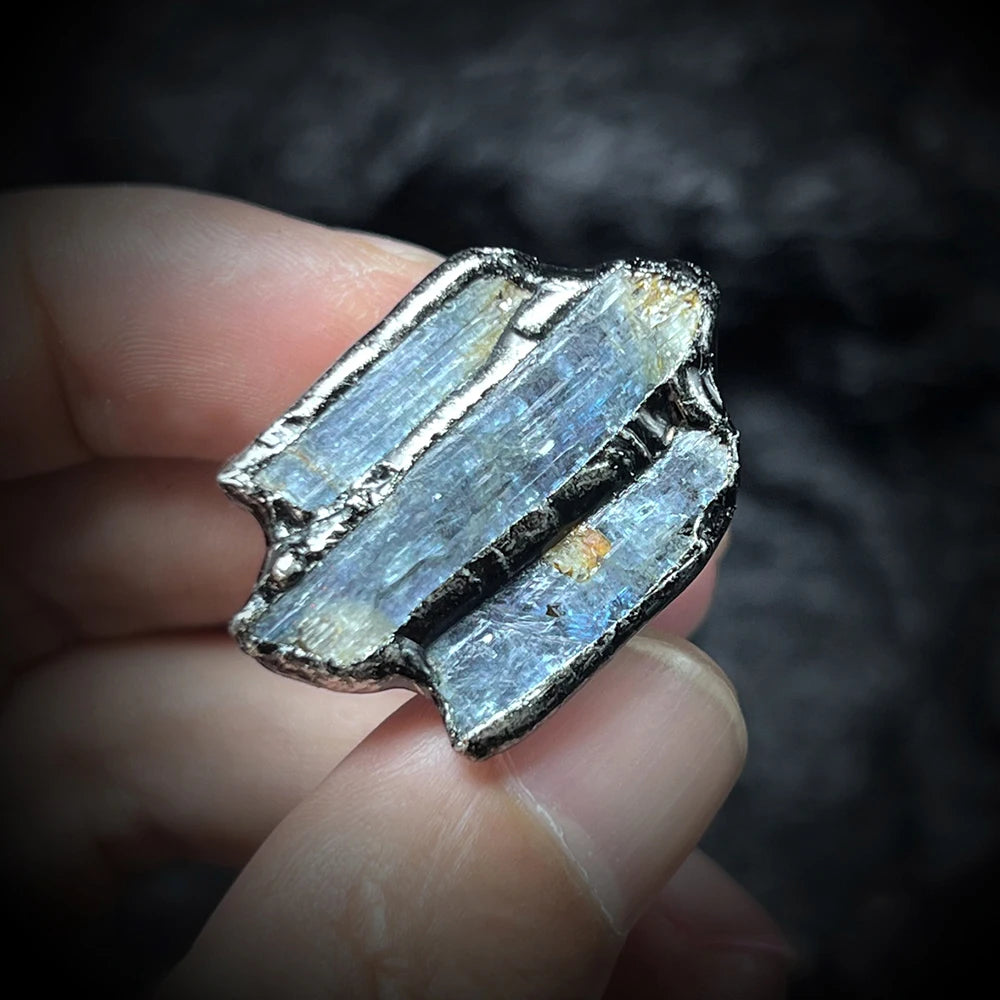 Natural Blue Crystal Ring Adjustable Open Design Vintage Rough Metal Setting Unique Flash Stone Jewelry for Boho Gothic Style
