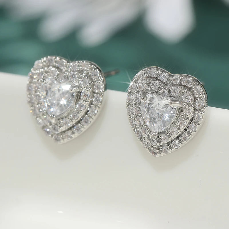 Delicate stud earrings for men and women Square accessories suitable for wedding parties go with everything