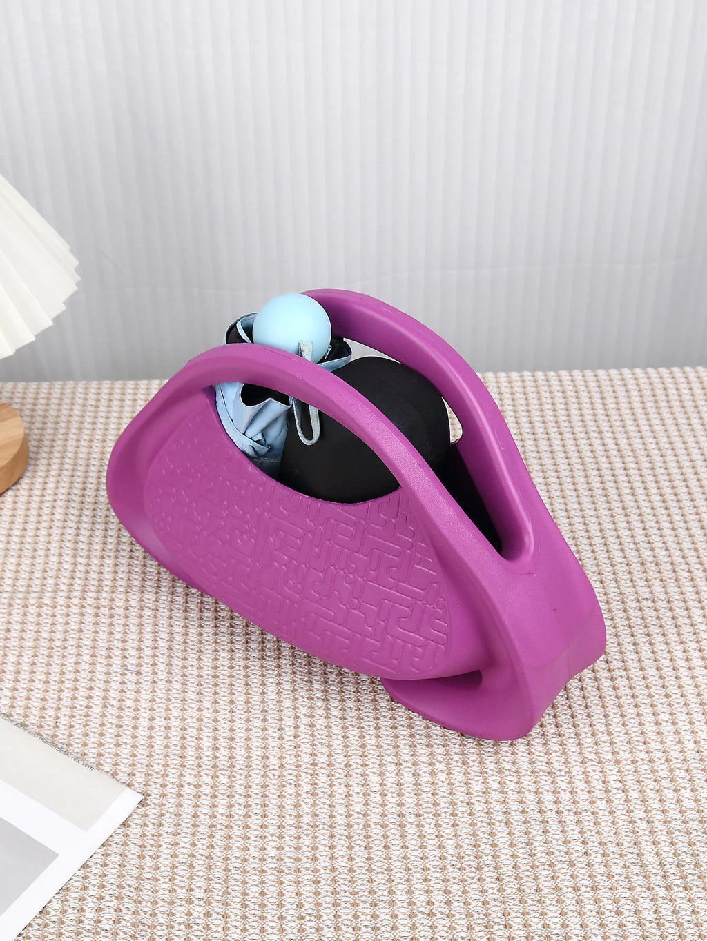 Unique Handheld Bag for Women's 2024 New Versatile Handheld Saddle Bag with a Small Texture for Casual Crossbody Bag