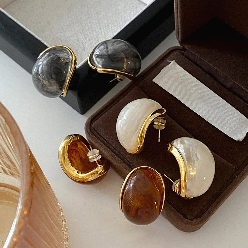 French Retro Brown Resin Water Drop Stud Earrings for Women Luxury Oval C-Shaped Earrings Fashion Charms Jewelry Gifts 2025 New