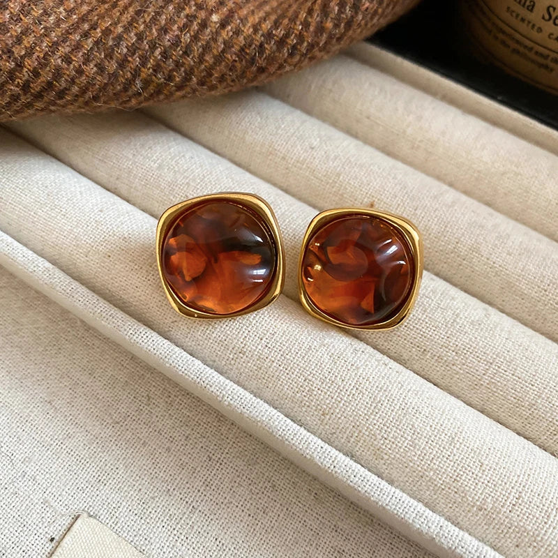 French Retro Brown Resin Water Drop Stud Earrings for Women Luxury Oval C-Shaped Earrings Fashion Charms Jewelry Gifts 2025 New