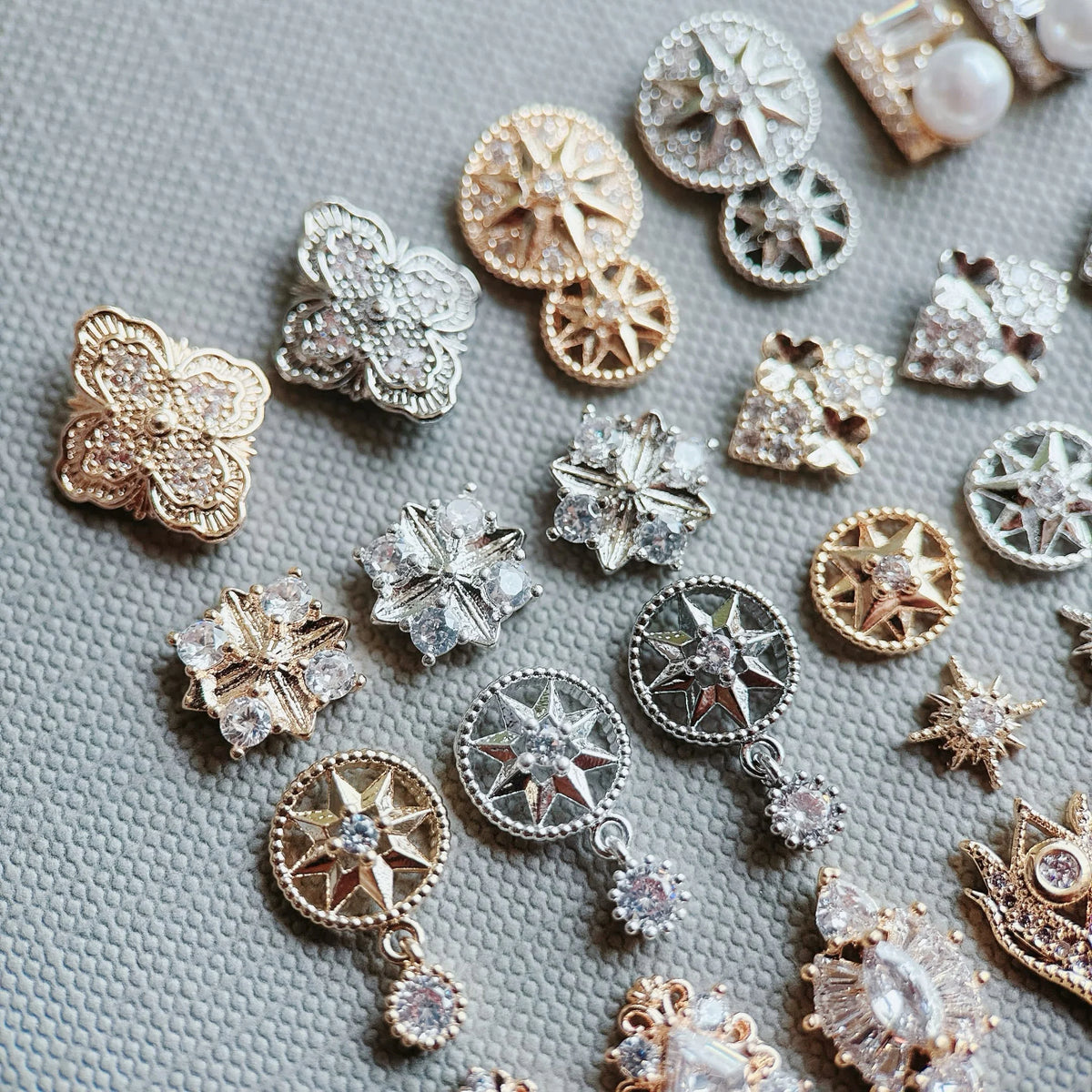 10pcs 3D Luxury Nail Art Charms Zircon Metal Star And Flower Decorations Starlight Jewelry Accessories for Manicure Supplies