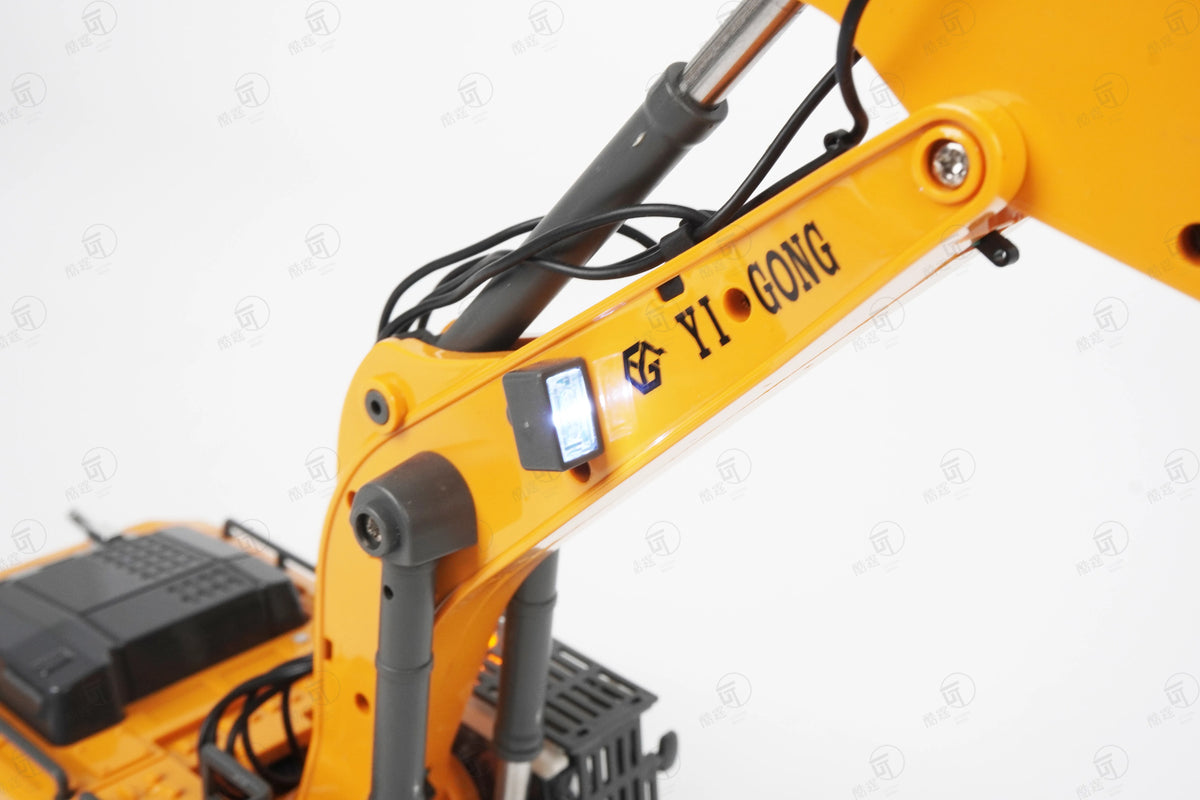 Mini Excavator 1/50 970 Electric Excavator Simulation Model With Lighting System Desktop Remote Control Excavator Model Toy