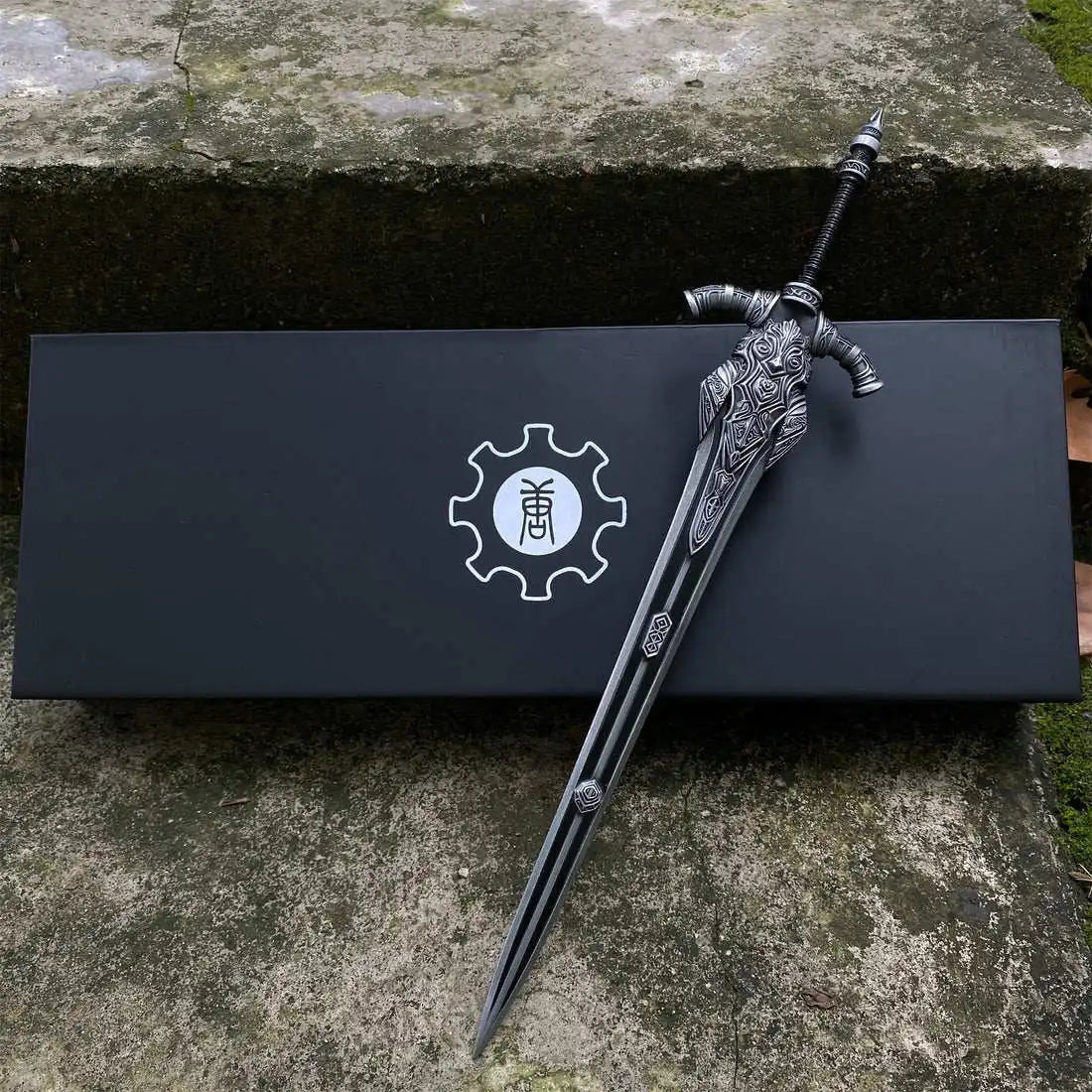 30cm Game Peripheral Wolf Knight Greatsword Desktop Ornament Model Knife Toy Unsharpened Decorations Sword Gifts Collections