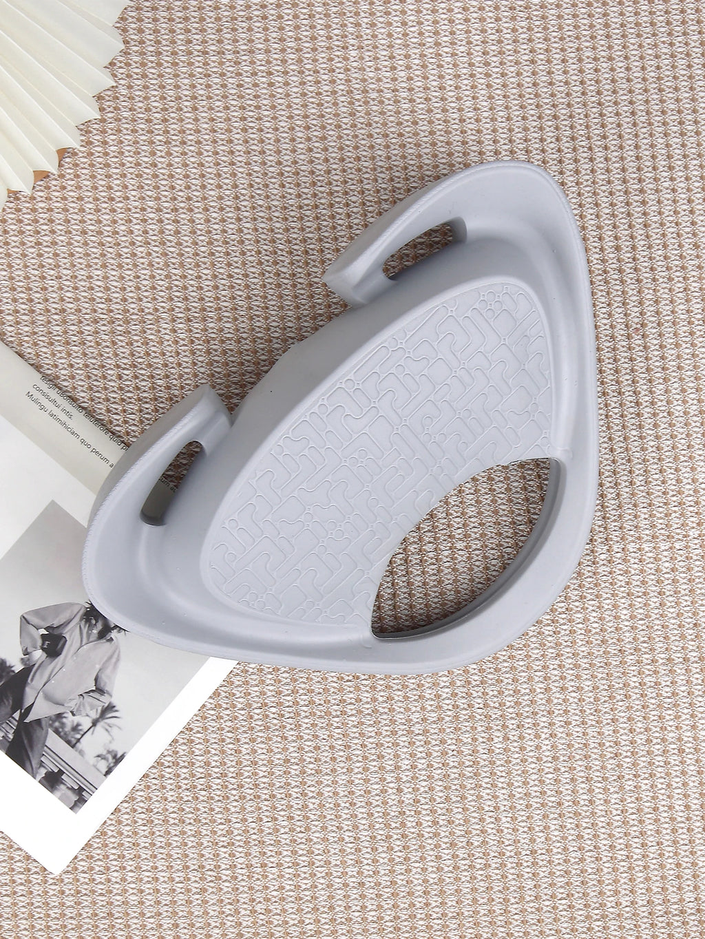 Unique Handheld Bag for Women's 2024 New Versatile Handheld Saddle Bag with a Small Texture for Casual Crossbody Bag