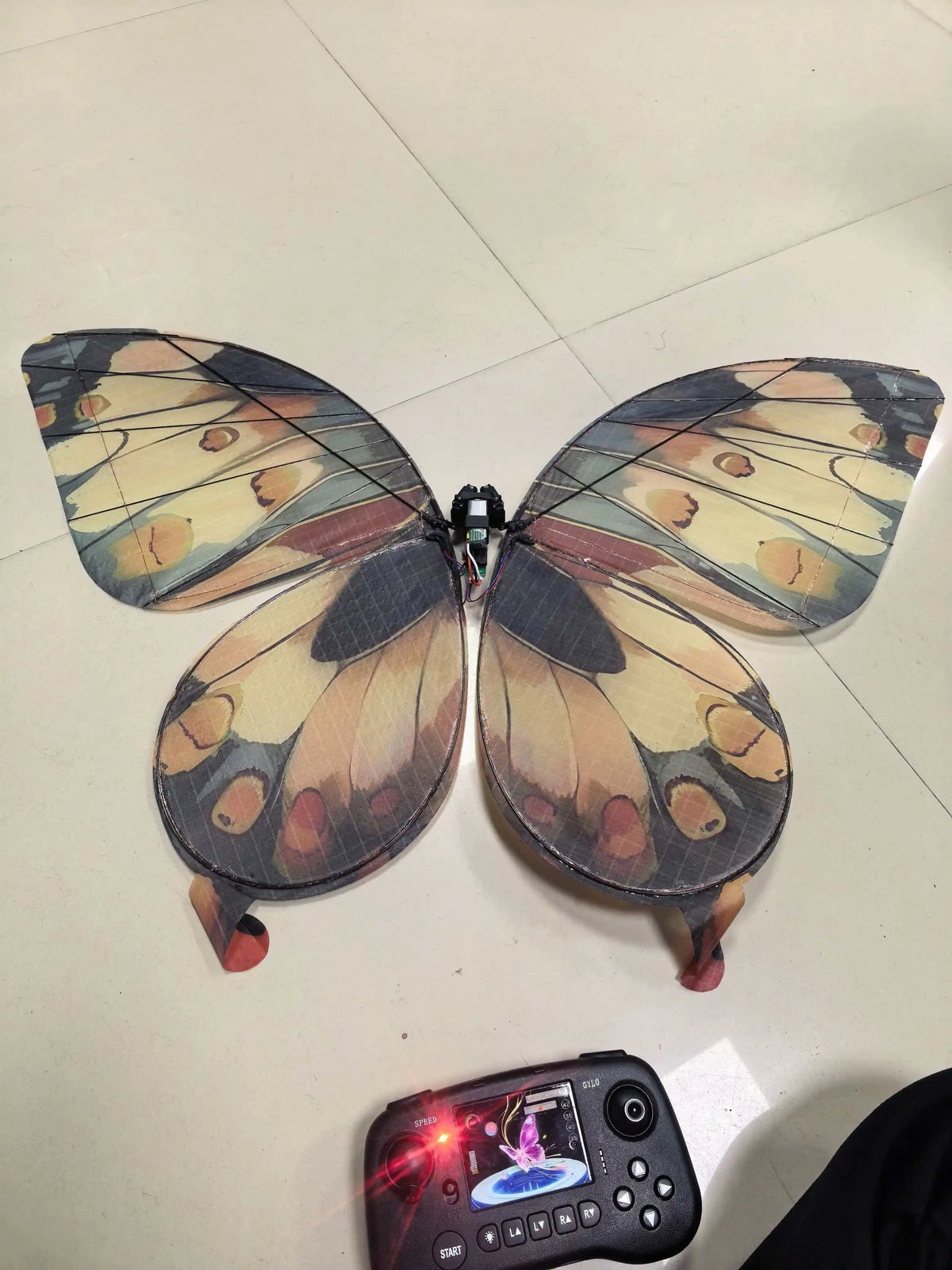 Remote Control Bionic Flapping Wing Butterfly Drone LED Light Ornithopter 2.4G RC Flying Butterfly Aircraft 7.4V Kids Gift