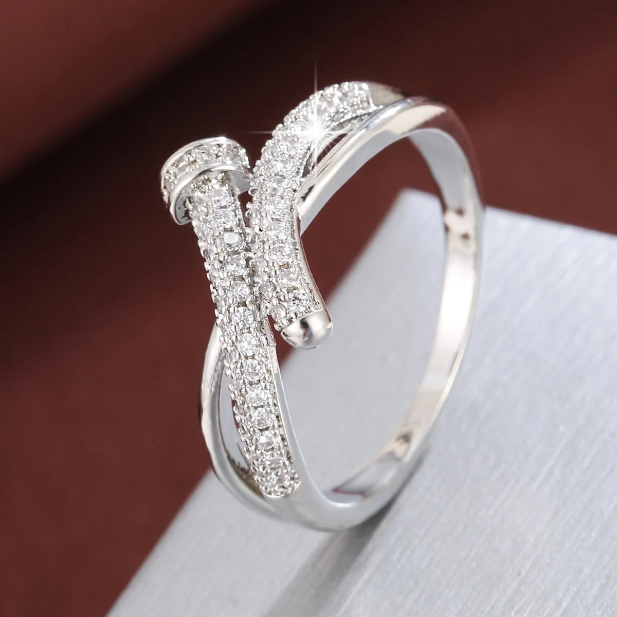Fashion Twisted Rivet Women's Ring Elegant CZ Lines Cross Ring for Daily & Party Wear