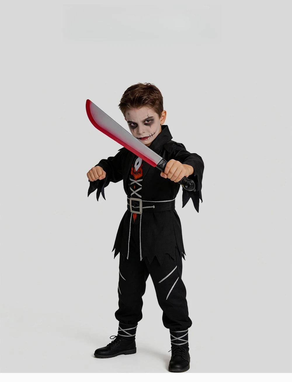 Halloween realistic props - blood-spreading axes, chainsaws, plastic knives for costumes, party cosplay props